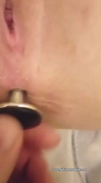 Who likes playing with buttplugs