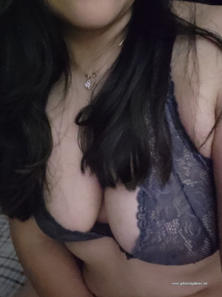 Latina wife