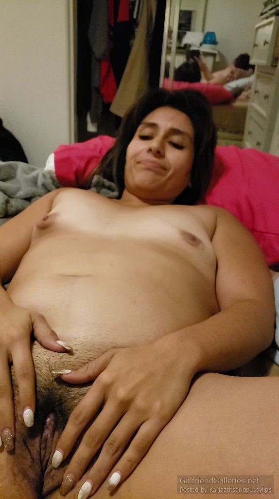 My naked body and meaty pussy exposed!
