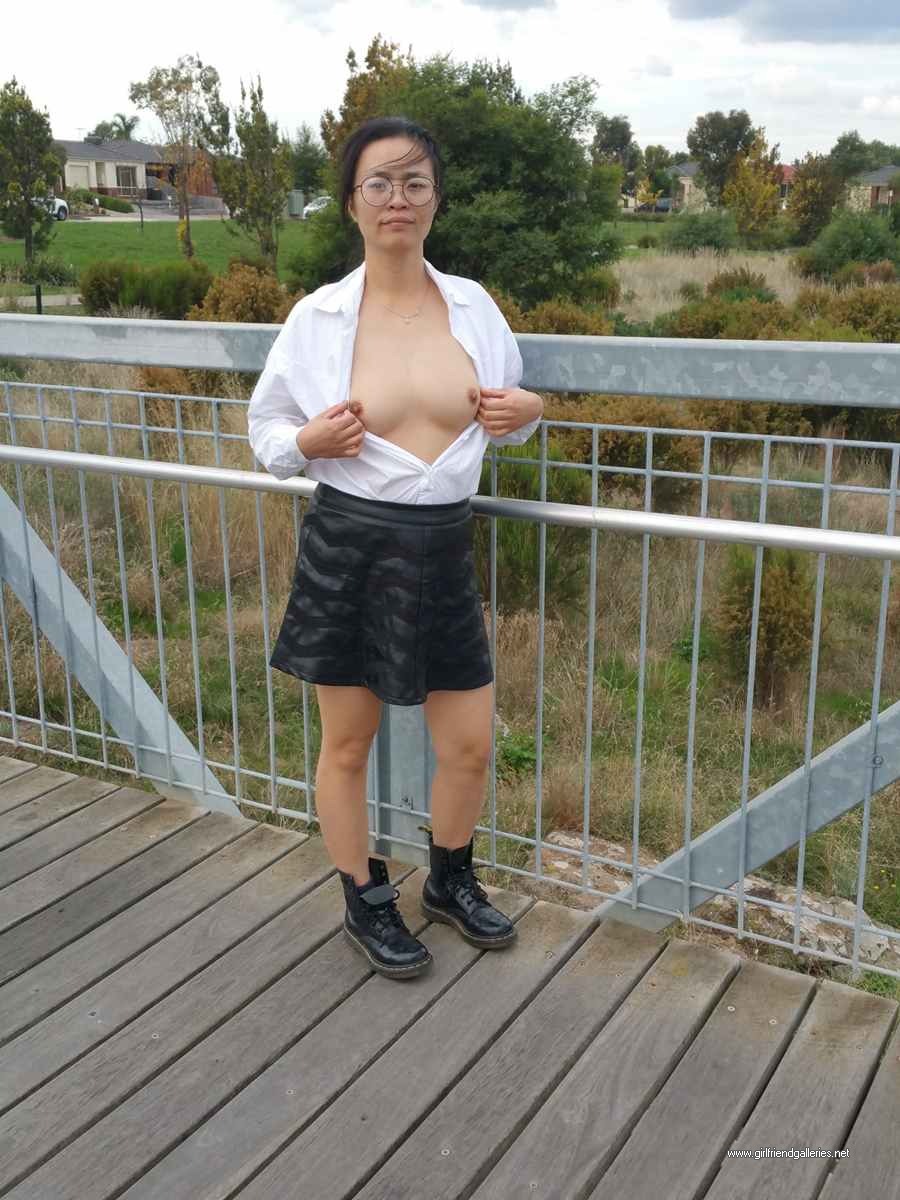 Chinese wife love to flash