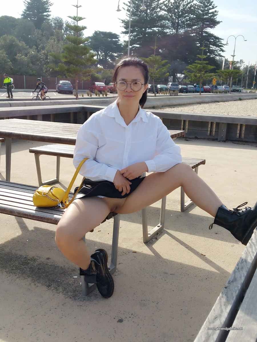 Chinese wife love to flash