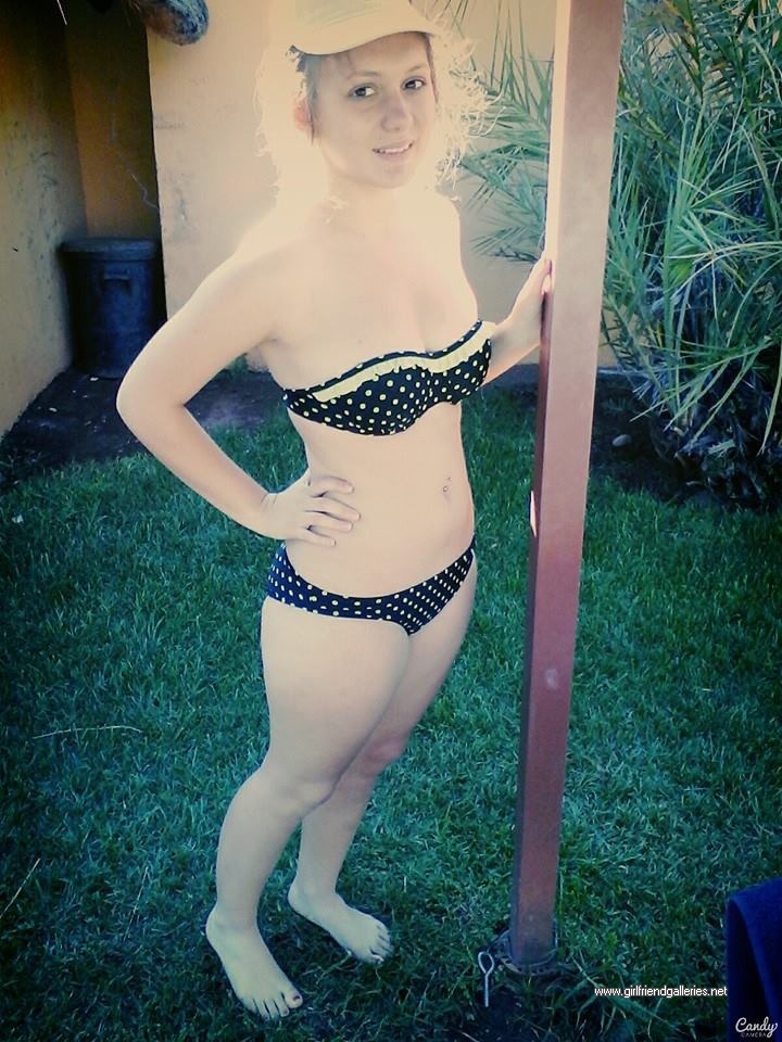 Gf loves other men to see her nude 