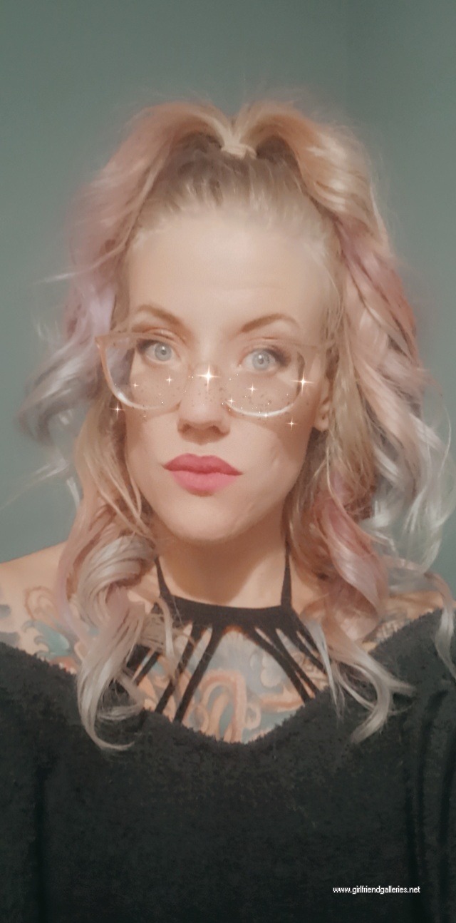 Would you prefer to fuck me in a modern, classic, or retro theme