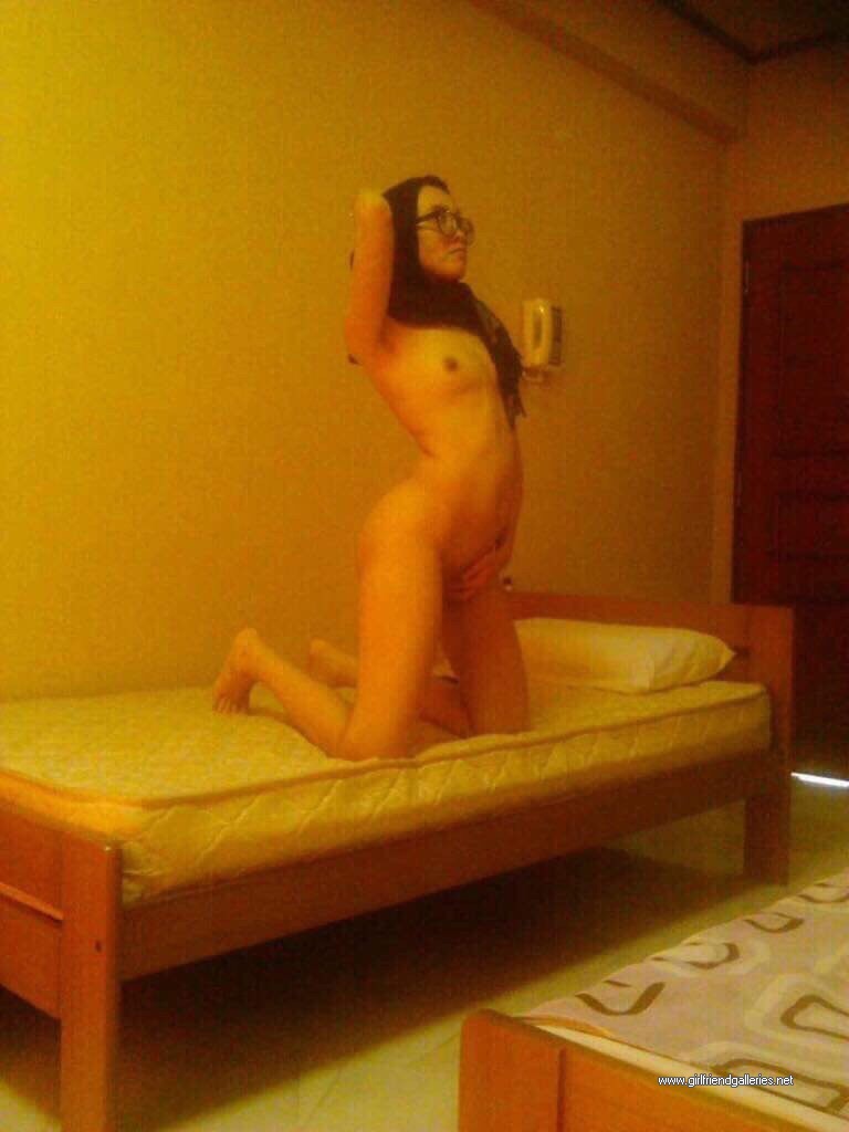 Nude Nerd Hijabi Wife