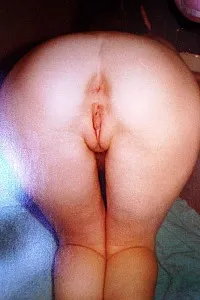 I love to show off my girlparts