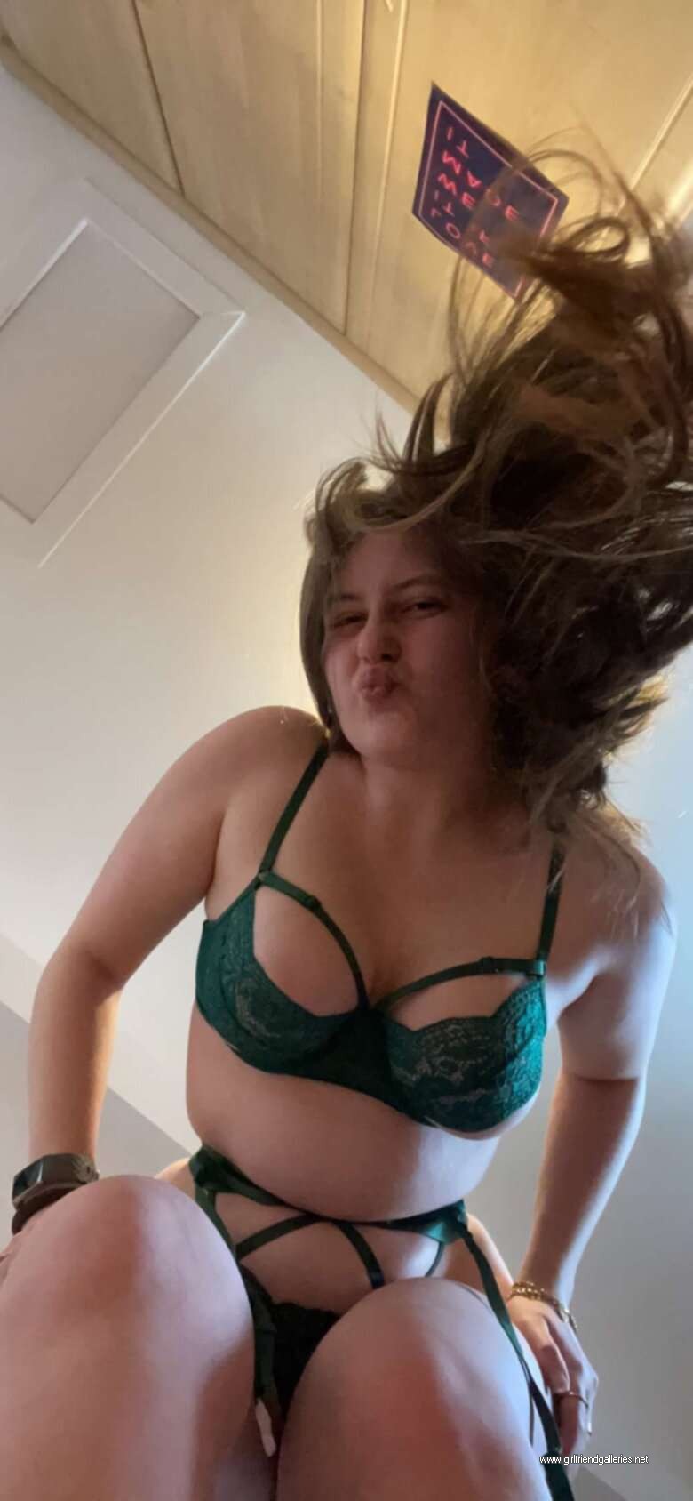 Hannah wants to show off