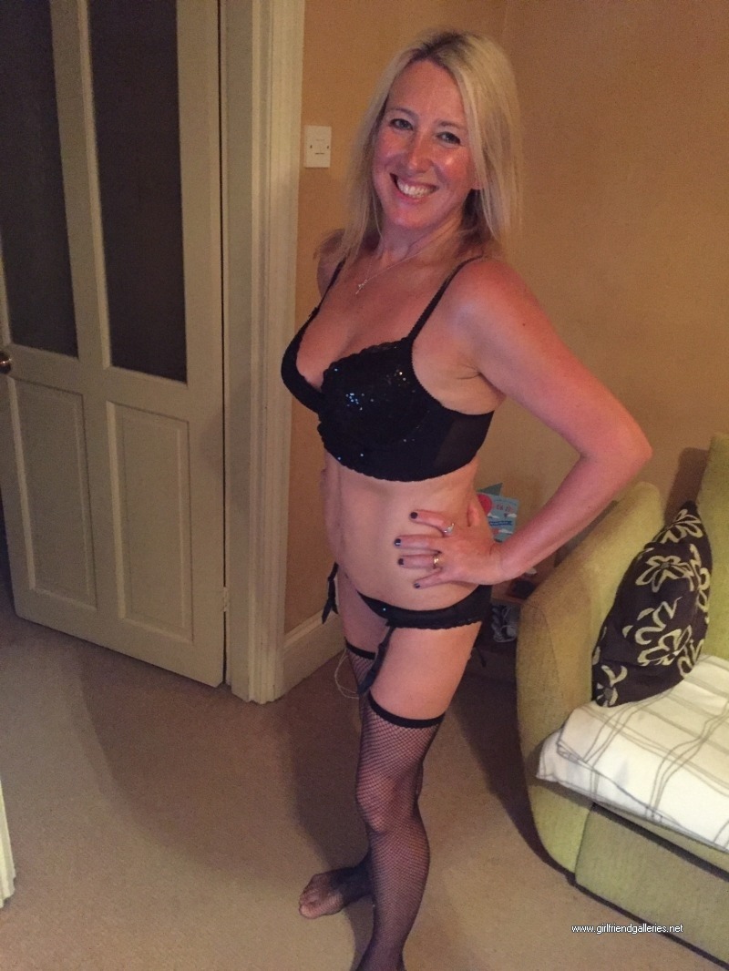 Amanda UK Milf 