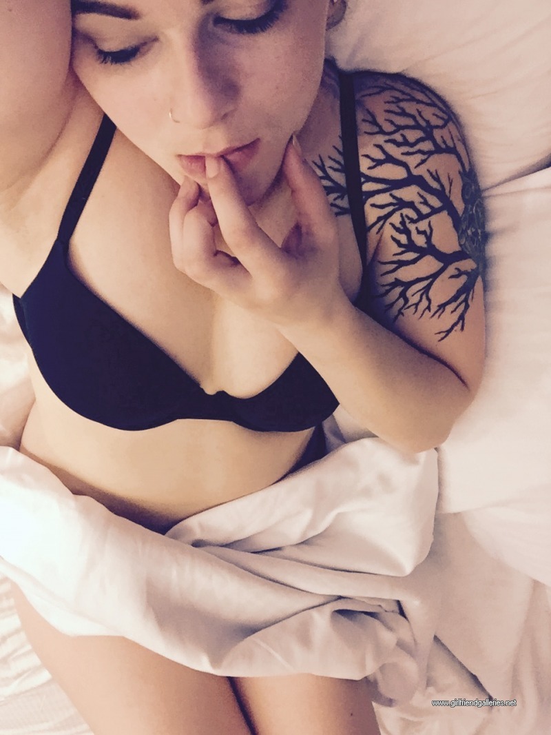 Aydah Nude