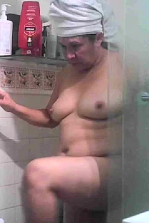 Mom spy naked