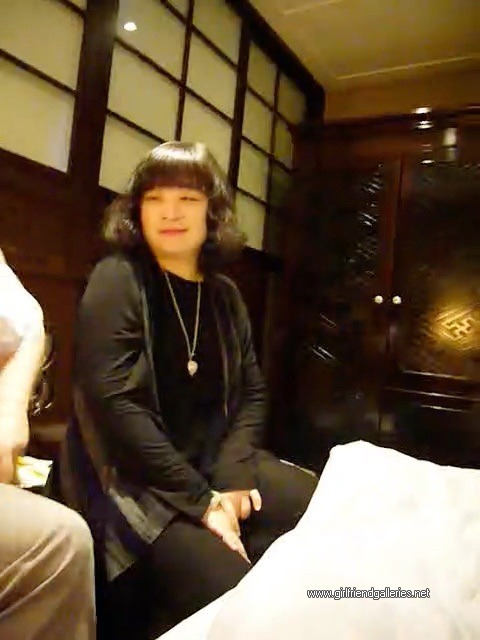 Taiwan mom gets naughty