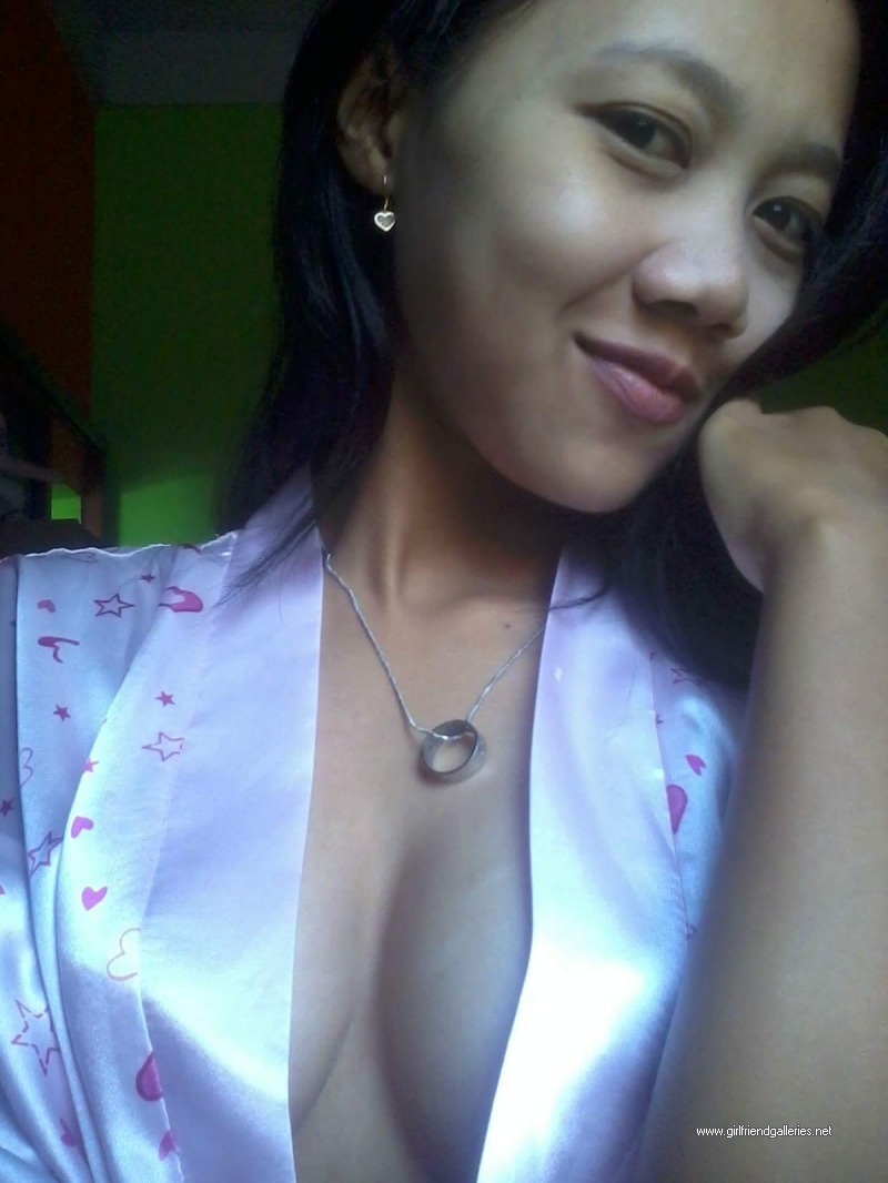 Suck her tits