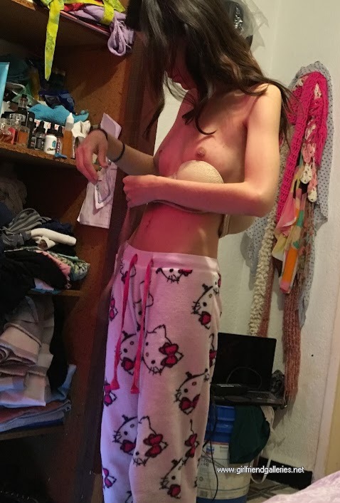 32 a cup latina sandra
