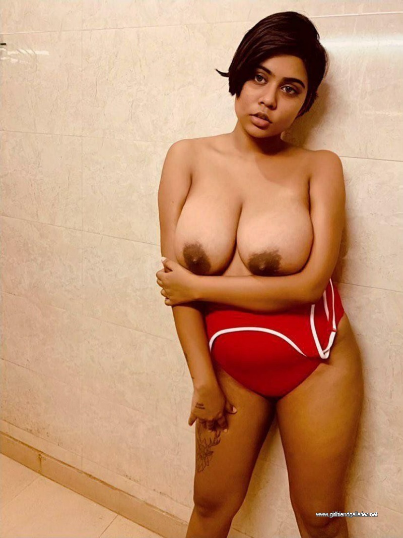 Dark boobs