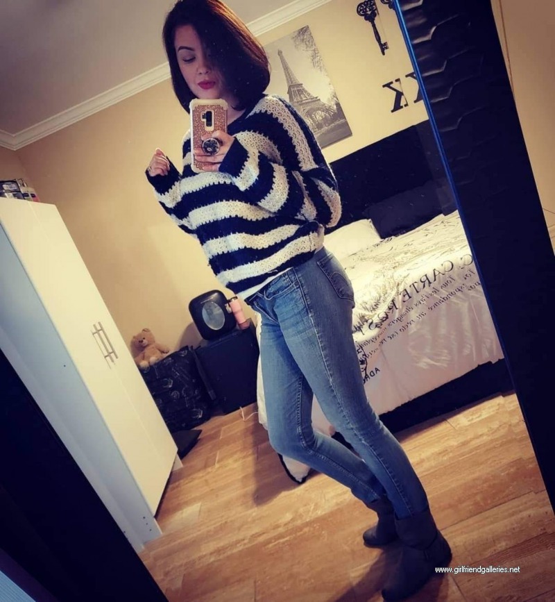 Showing off 