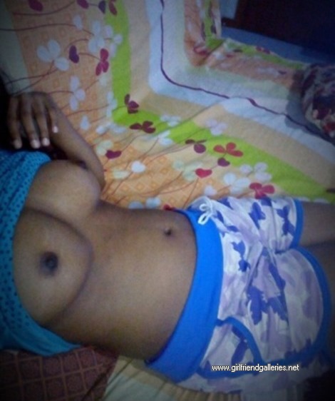 Desi teen nude selfie