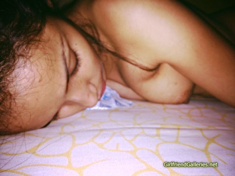 Indian girl sucking cock 