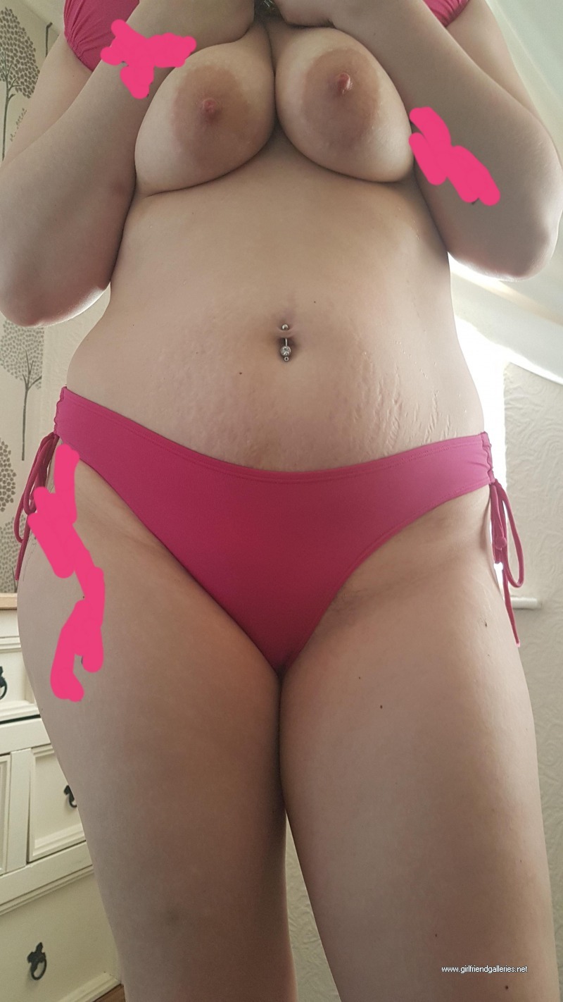 More of wifey's big nipples n curves