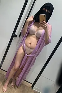 My arabin Niqab pussy قحبه منقبه مشتهيه 
