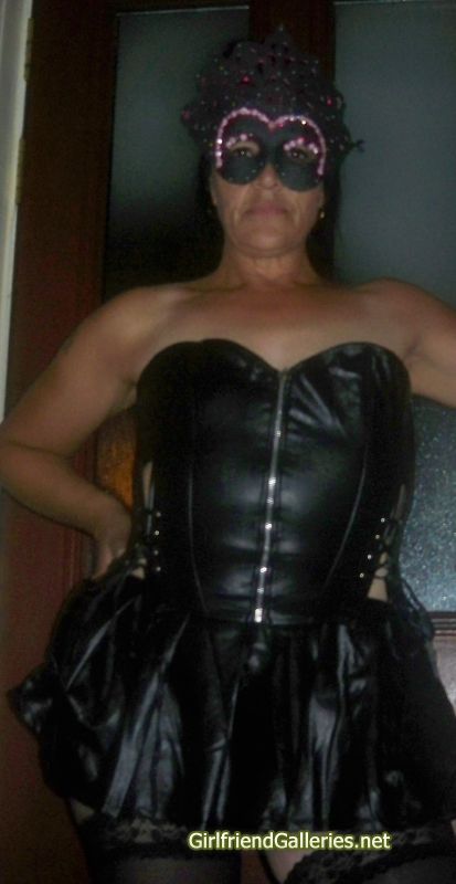 bjwife ouside 