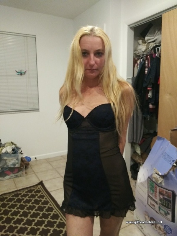 Gf getting naked
