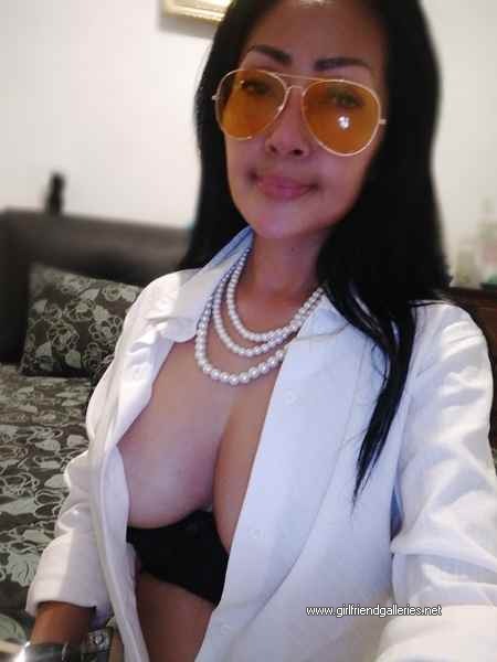 Asian escort selfshot 