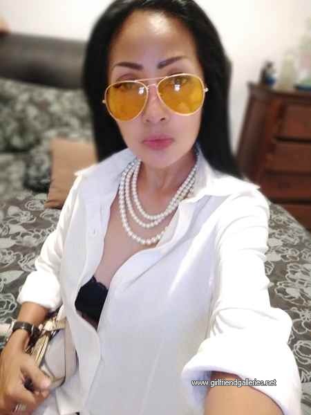 Asian escort selfshot 