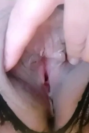 HUNGARIAN BUSTY WIFE SHOW HER HORNY PUSSY