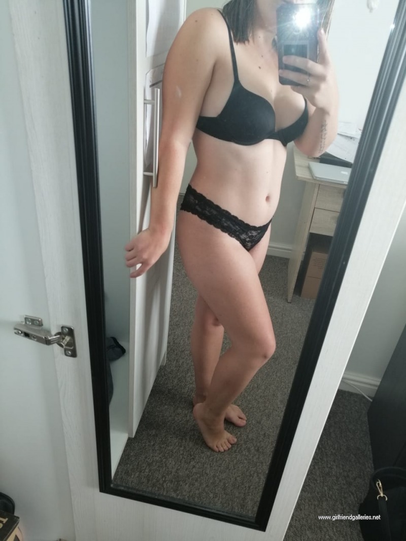 Sexy teen girlfriend