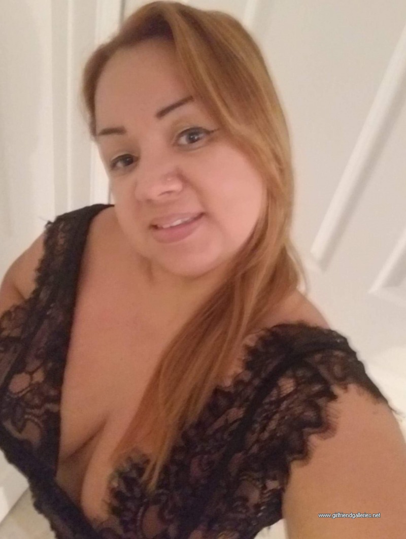 Big tits wet pussy