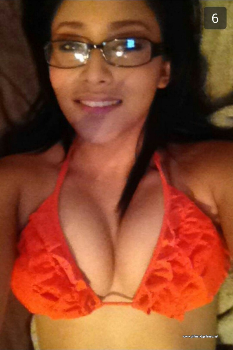 Andi topless