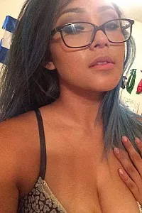 Andi topless